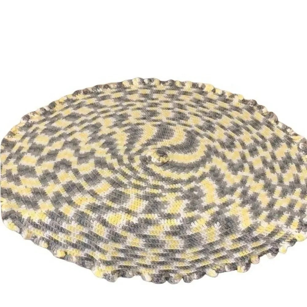 Handmade Knitted Crocheted Grey Yellow White Round lap baby‎ Blanket